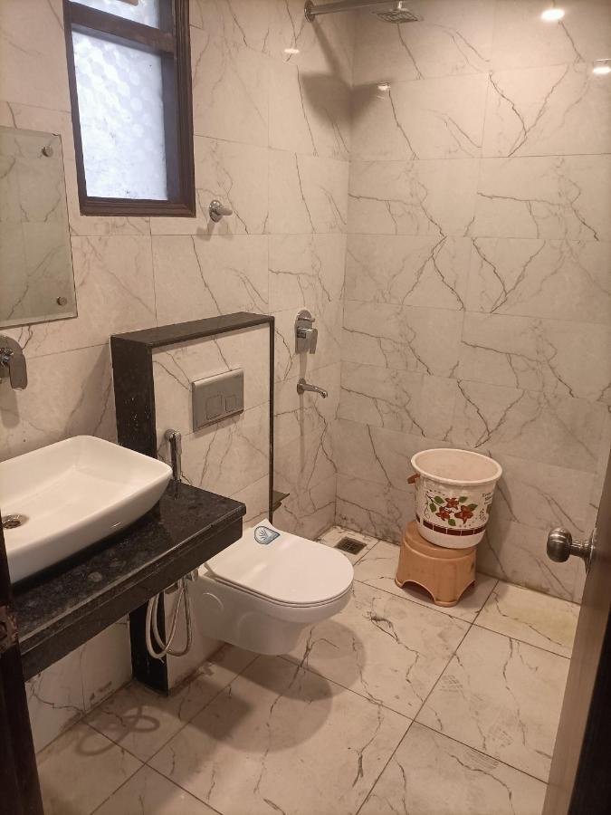 Family Hotel Tark Near Igi Airport Delhi New Delhi Exteriör bild
