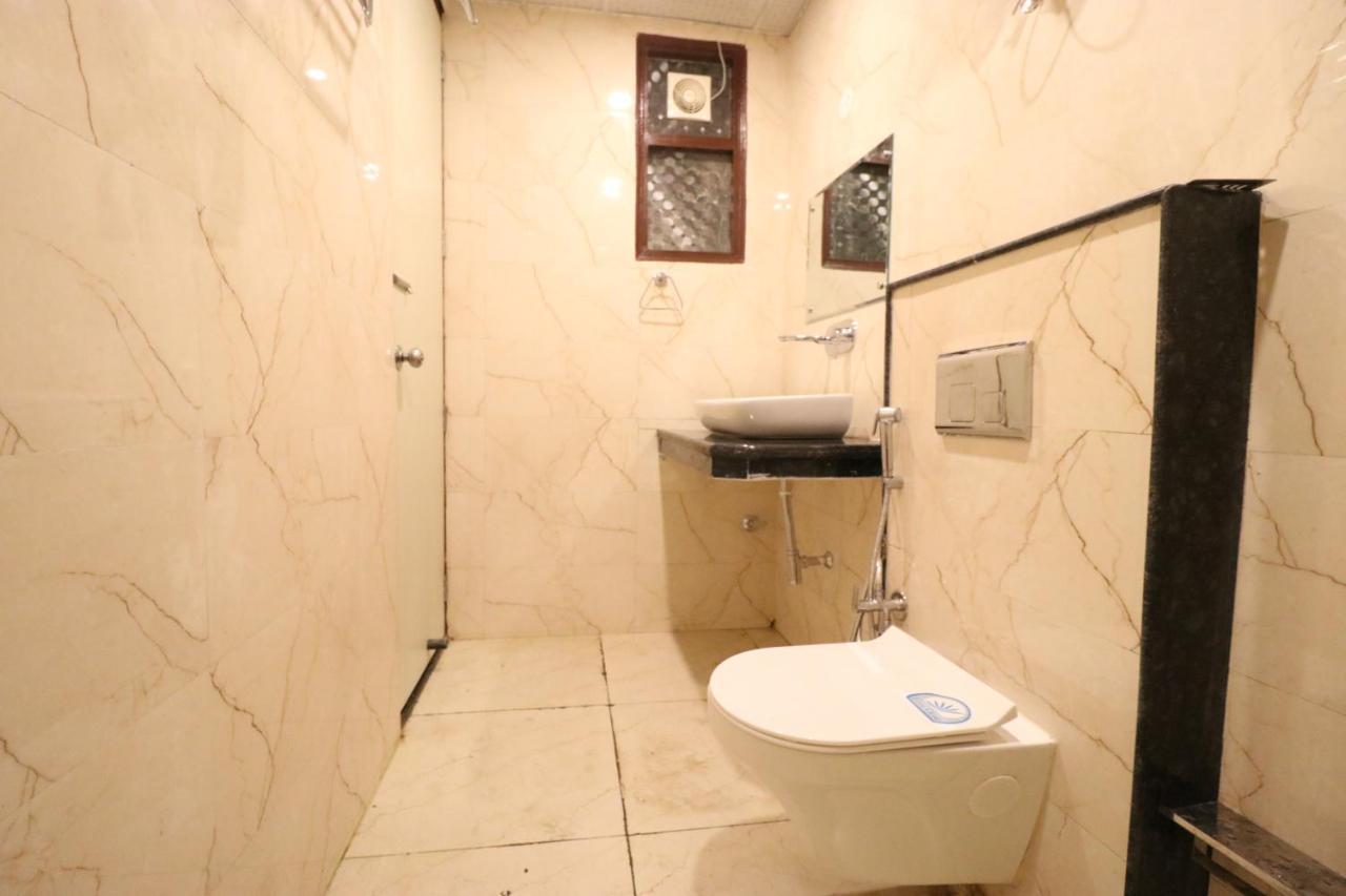 Family Hotel Tark Near Igi Airport Delhi New Delhi Exteriör bild