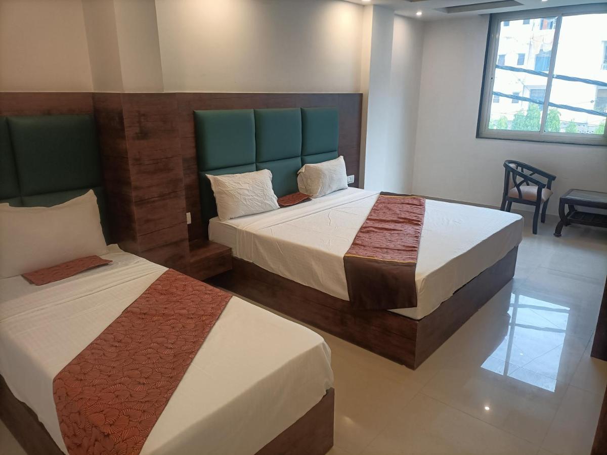 Family Hotel Tark Near Igi Airport Delhi New Delhi Exteriör bild