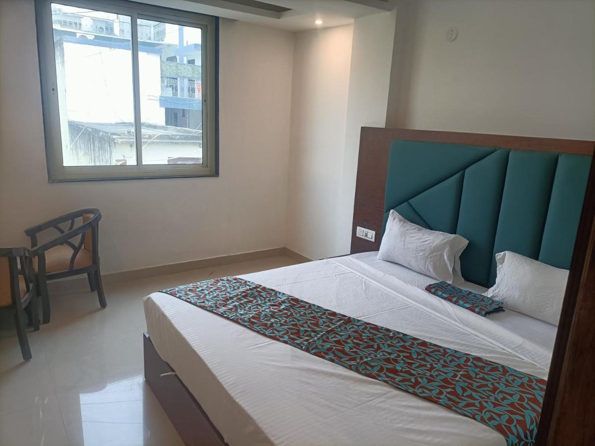 Family Hotel Tark Near Igi Airport Delhi New Delhi Exteriör bild