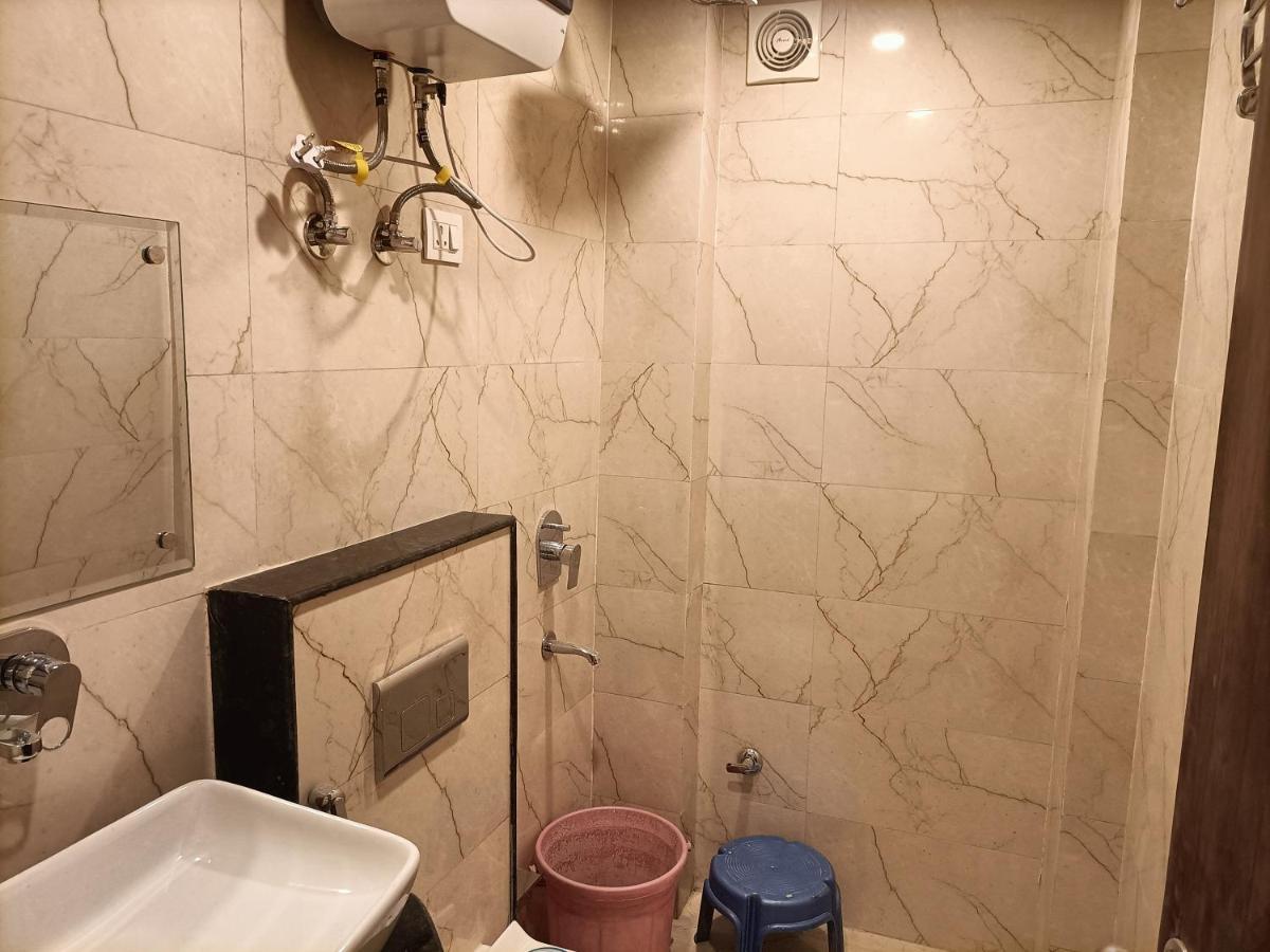 Family Hotel Tark Near Igi Airport Delhi New Delhi Exteriör bild
