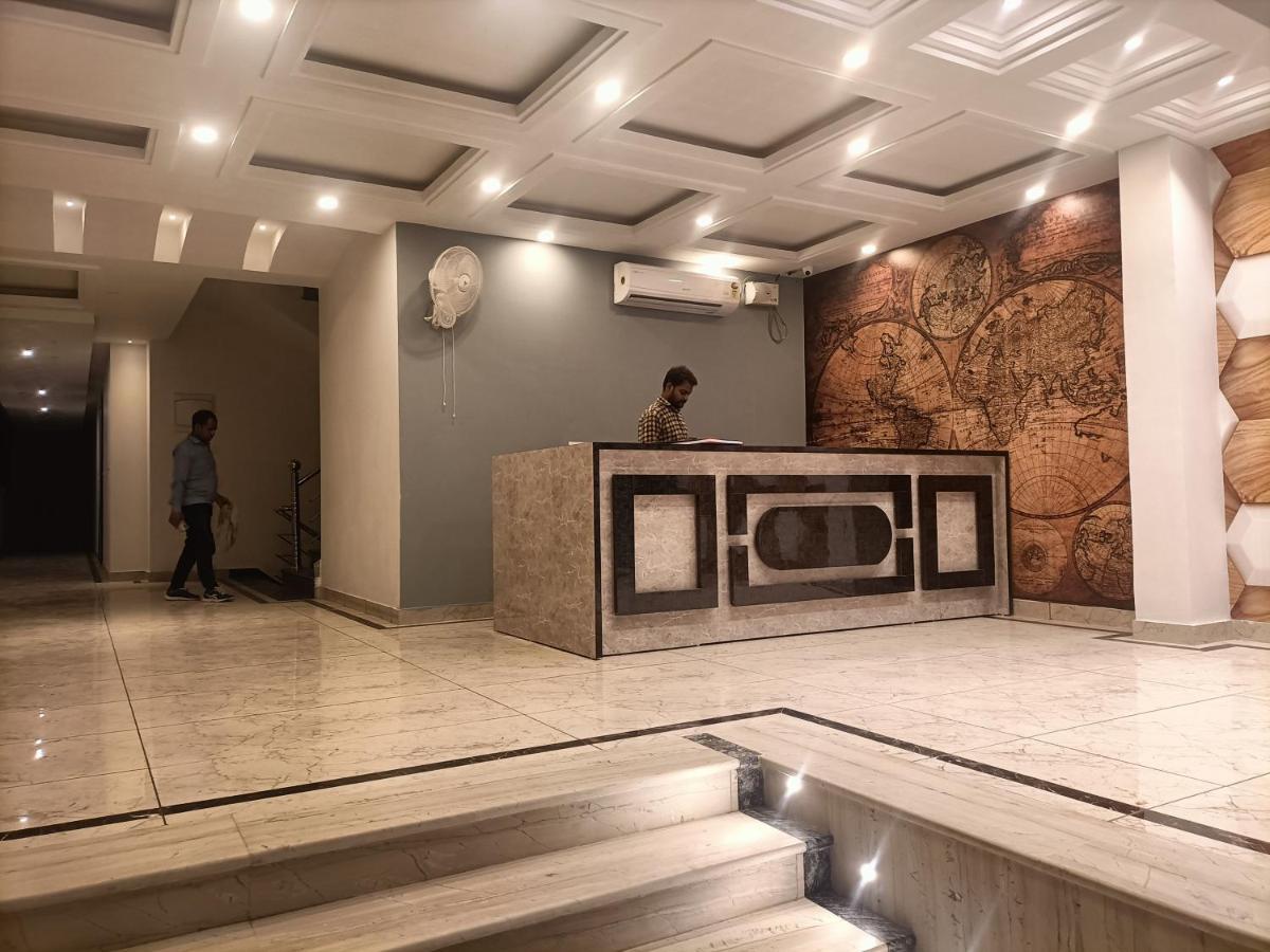 Family Hotel Tark Near Igi Airport Delhi New Delhi Exteriör bild